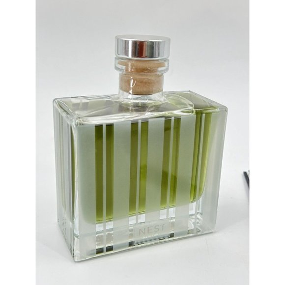 NEST Fragrances Midnight Moss & Vetiver, Reed Diffuser 5.9 fl oz (#1) - Picture 2 of 7